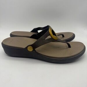 Crocs Sanrah Comfort Brown Gold Accent Flip‎ Flop Thong Sandals Women's W9